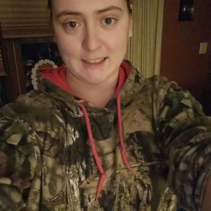 Meet your Posher, Kayla